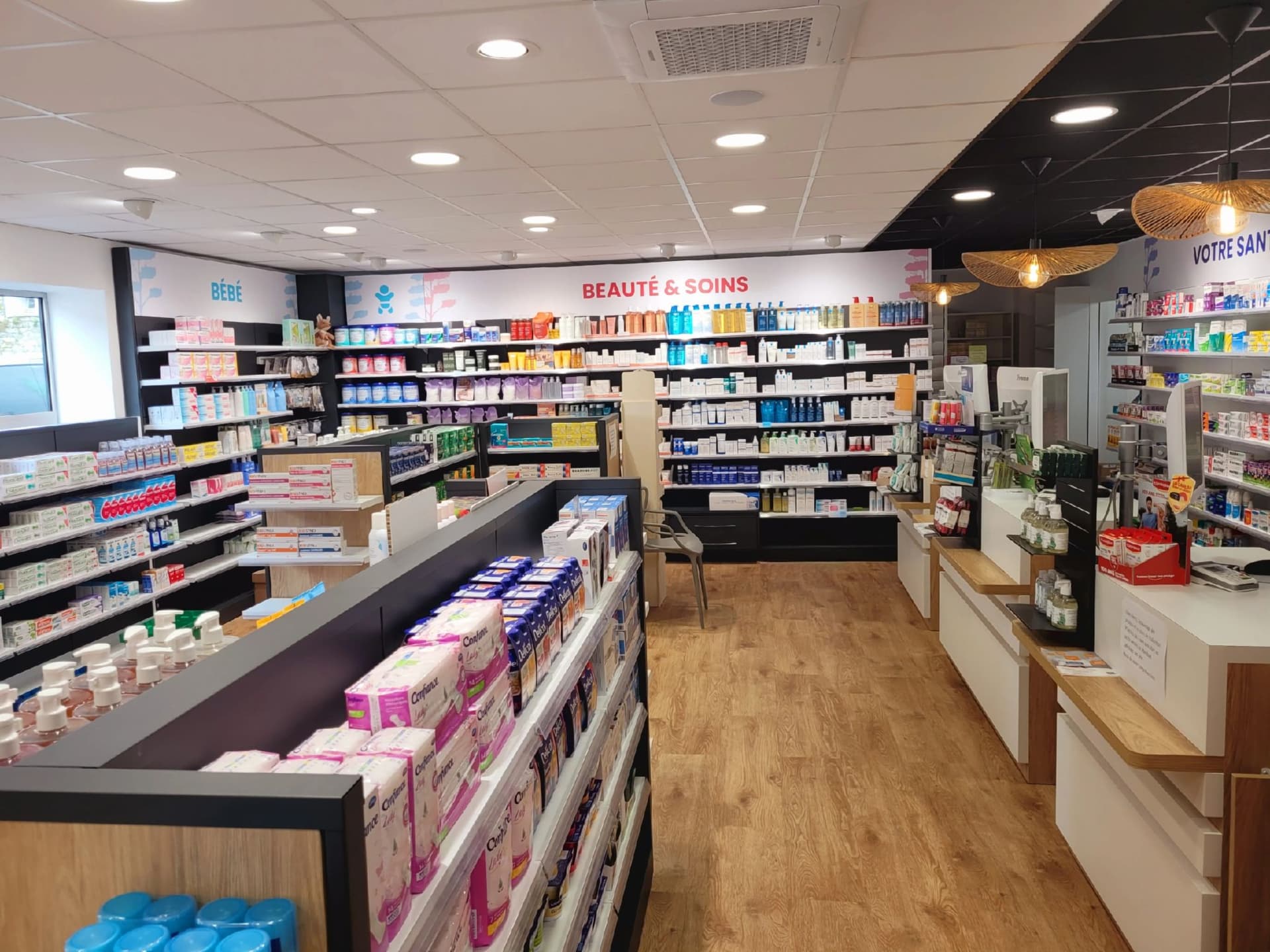 Réalisation G2B - Pharmacie Virandeville à Virandeville